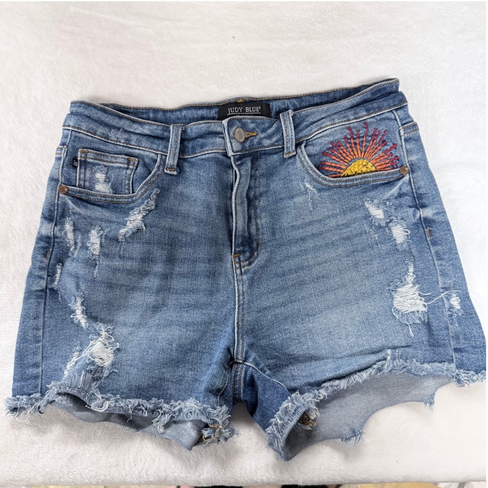 Judy Blue Sunburst Embroidered Distressed Denim Shorts Blue High‎ Rise Cutoff L